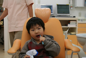 3�΂̒j�̎q�ł��B