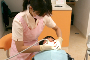 4�΂̒j�̎q�ł��B